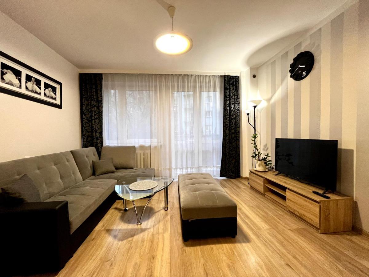 Charmig Apartment Krasków Εξωτερικό φωτογραφία